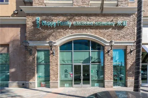 Restaurant Space in Atlantic Times Square