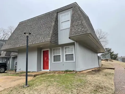 End-Unit Short-Term Rental Townhome