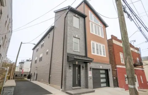 Newark City Multi-Family Home