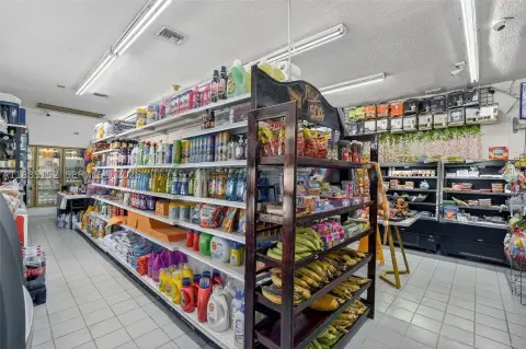 Operational Convenience Store for Sale