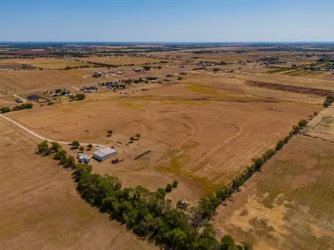 42-Acre Ranch Near Dallas