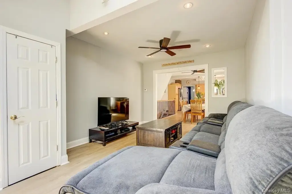 Picture 4