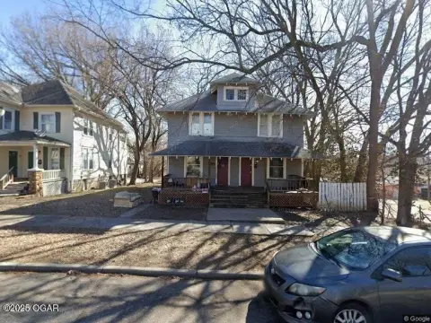 Joplin Triplex with Income Potential