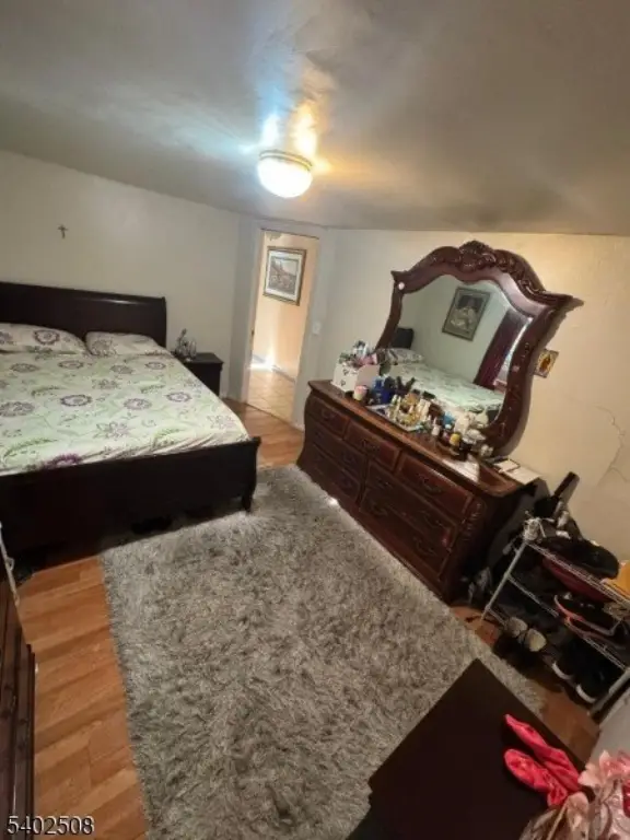 Picture 4