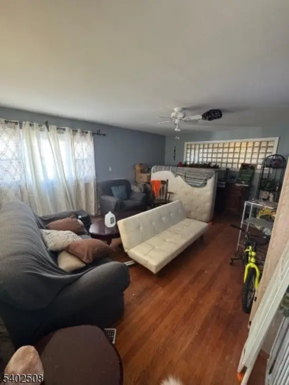 Picture 12