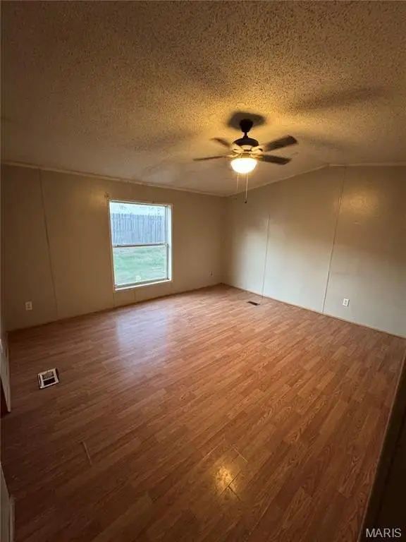 Picture 37