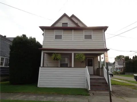 Three-Unit Apartment Property