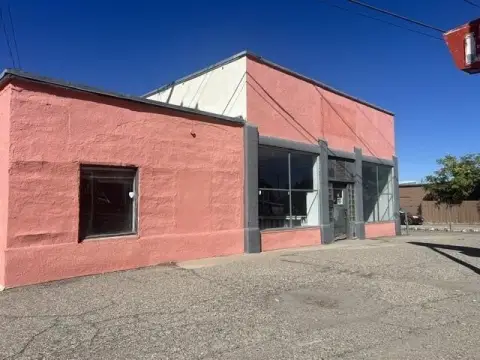 Specialty Property with River Views