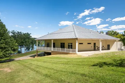 Radford Commercial Property on Claytor Lake