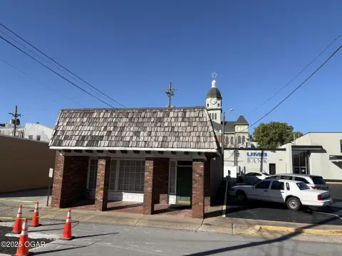 Historic Commercial Building, Carthage, MO