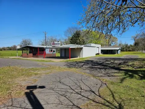 Grapeland Commercial Property with Highway Frontage