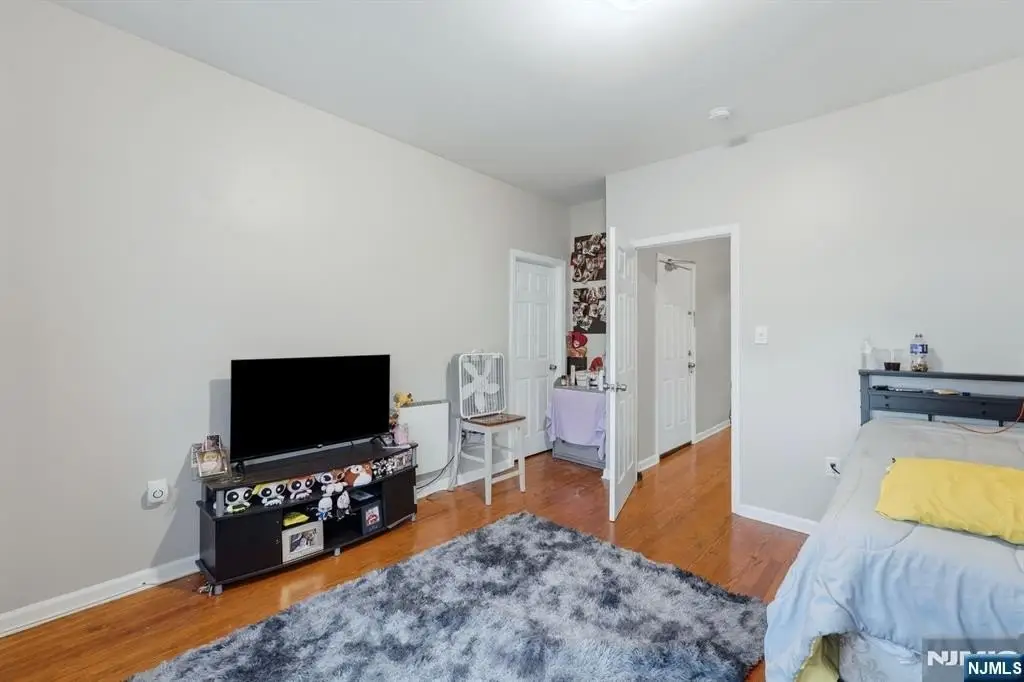Picture 23