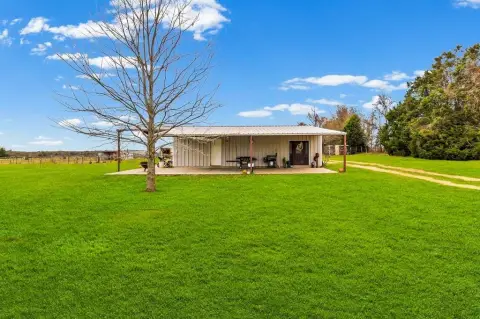 Farm and Ranch Retreat