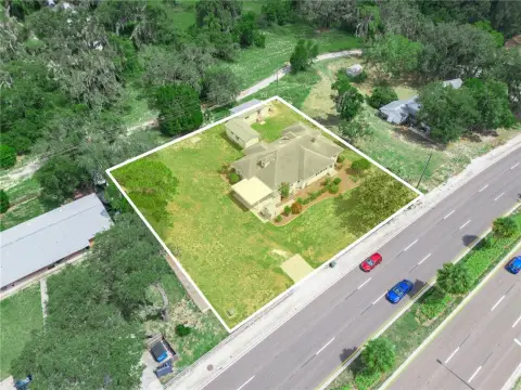 High-Visibility Commercial Opportunity in Lake Alfred