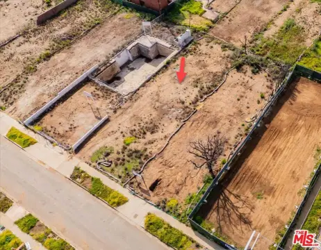 Land in Pacific Palisades