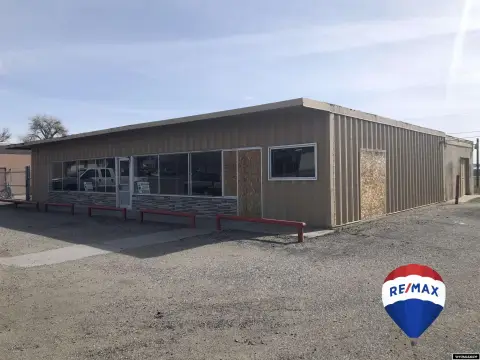 Commercial Building on High-Traffic Highway