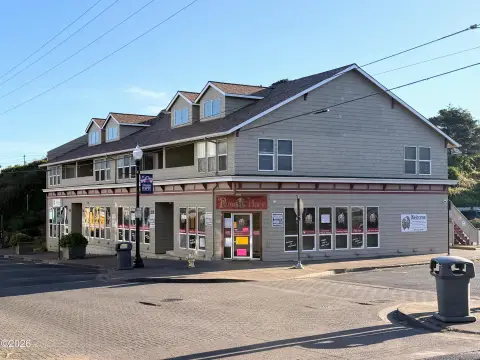 Divisible Storefront Condominium