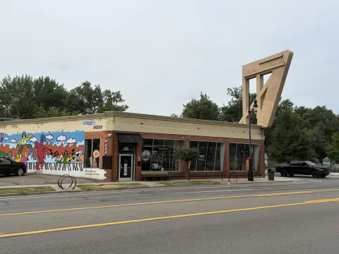 Restaurant Property With Commercial Kitchen