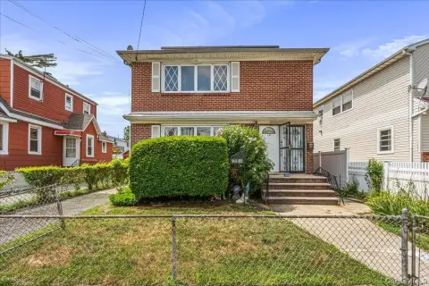 Well-Maintained Duplex in Springfield Gardens