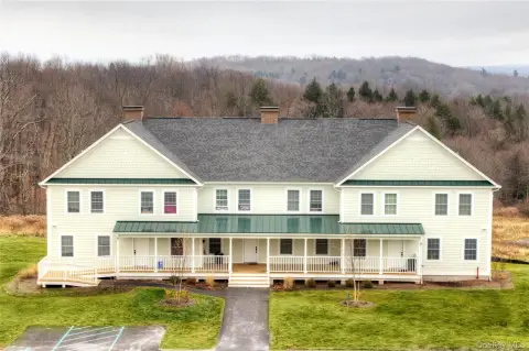 LEED-Certified Campus Triplex