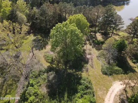 Creek-Front Building Lot in Decaturville