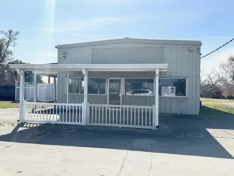 Houma Warehouse with Highway Frontage