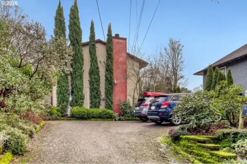 Irvington Triplex: Prime Investment Opportunity