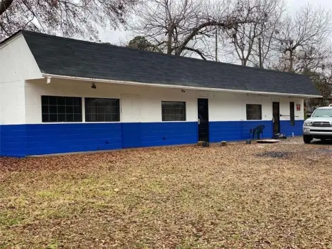 Thomaston Retail Opportunity For Sale