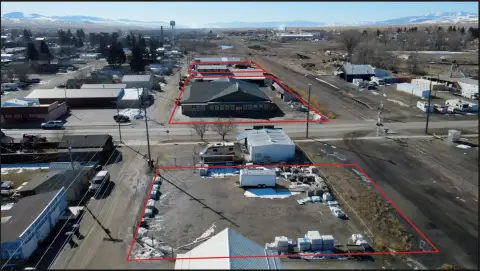 Multi-Structure Retail Property