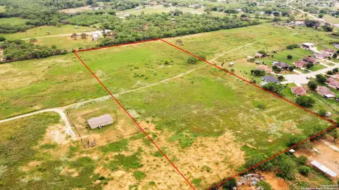 Elmendorf, TX 10-Acre Property