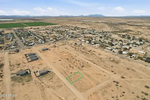 Land in Growing Arizona Region