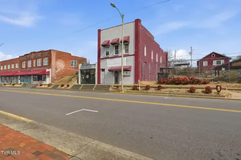 Versatile Commercial Property in Kingsport