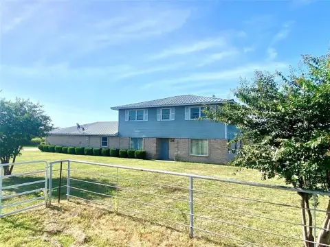 Country Living Ranch with Workshop