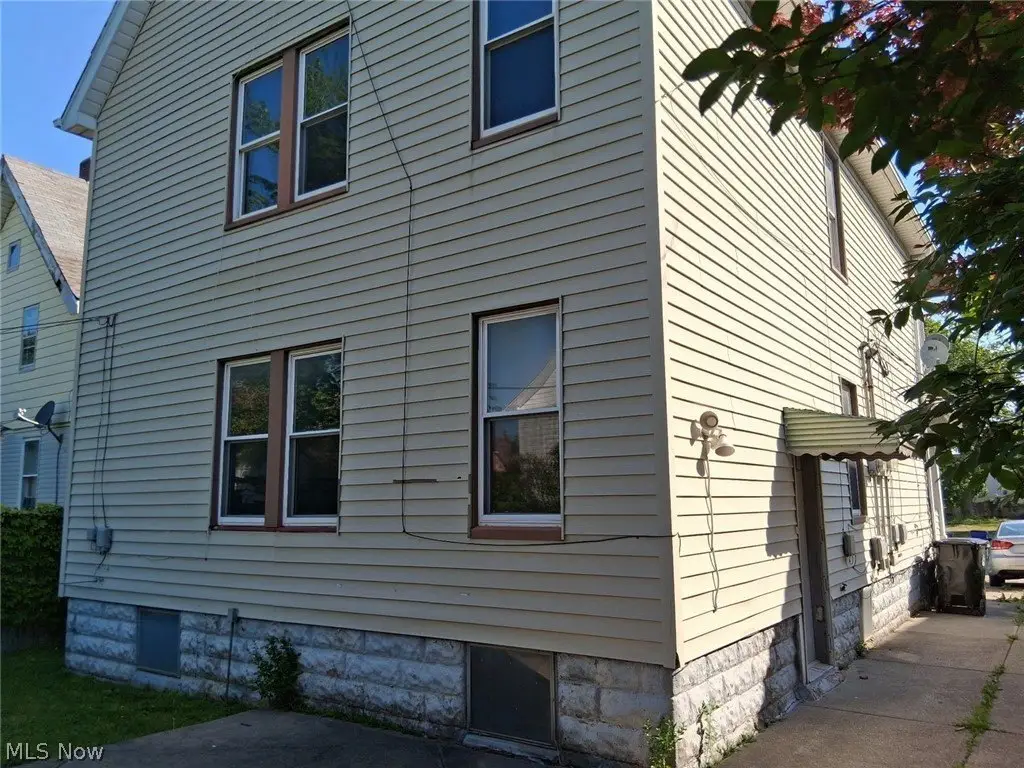 Picture 3