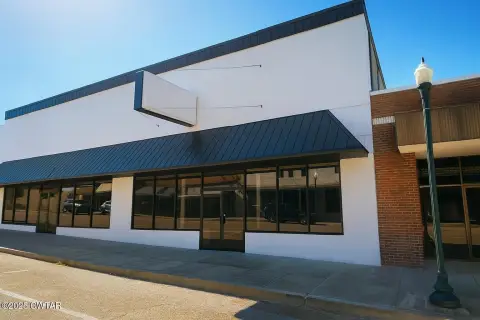 Downtown Humboldt Commercial Building For Sale