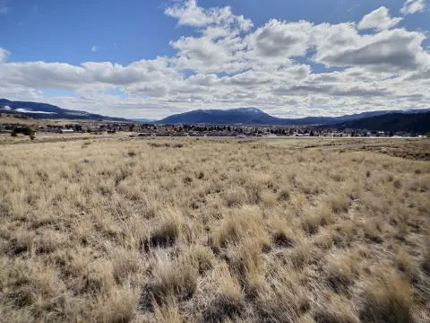 Land Overlooking Boulder Valley