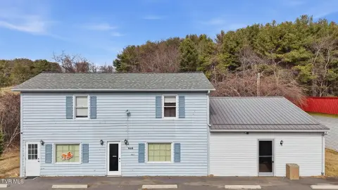 Updated Mixed-Use Income Property