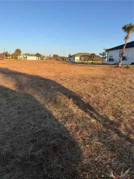 Large Lot in Rotonda West