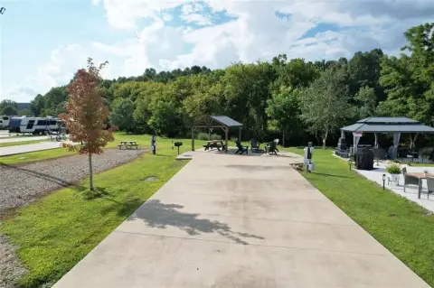 Creekside RV Lot Retreat