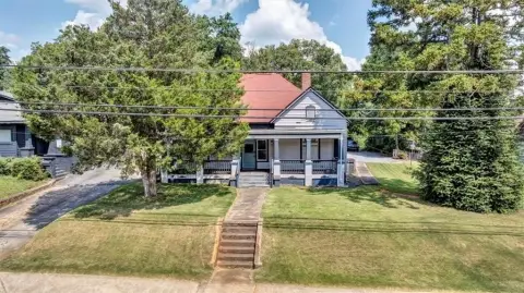 Versatile Commercial Property in East Point