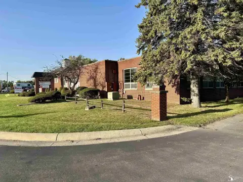 Renovated Office Space Near Mall