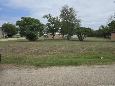 Residential Land in Rockdale, TX