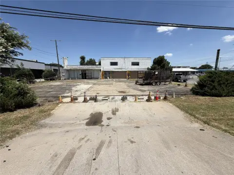 Auto Shop with Included Equipment