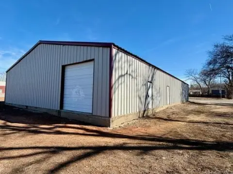 Open-Plan Flex Building