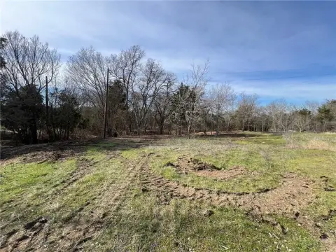 Land in Quiet Moody Neighborhood