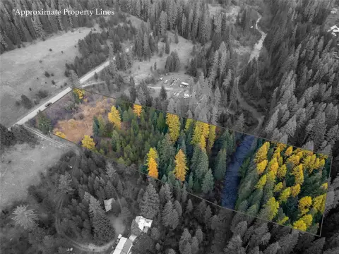 Land with Creek in Yaak