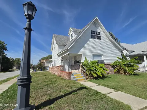 Seventeen Units in Joplin, MO