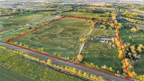 Land in Fast-Growing Anna