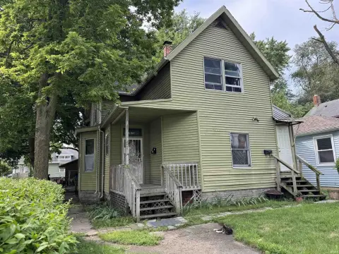 Historic Duplex Near Downtown