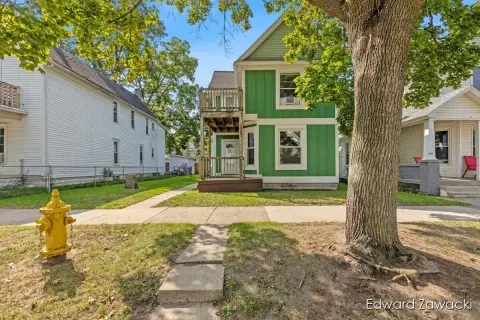 Renovated Duplex in Grand Rapids